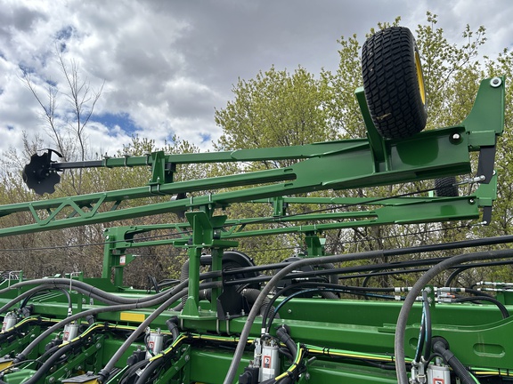 2026 John Deere DB60 - Photo18