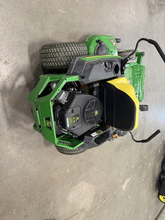 Photo of 2025 John Deere Z325E