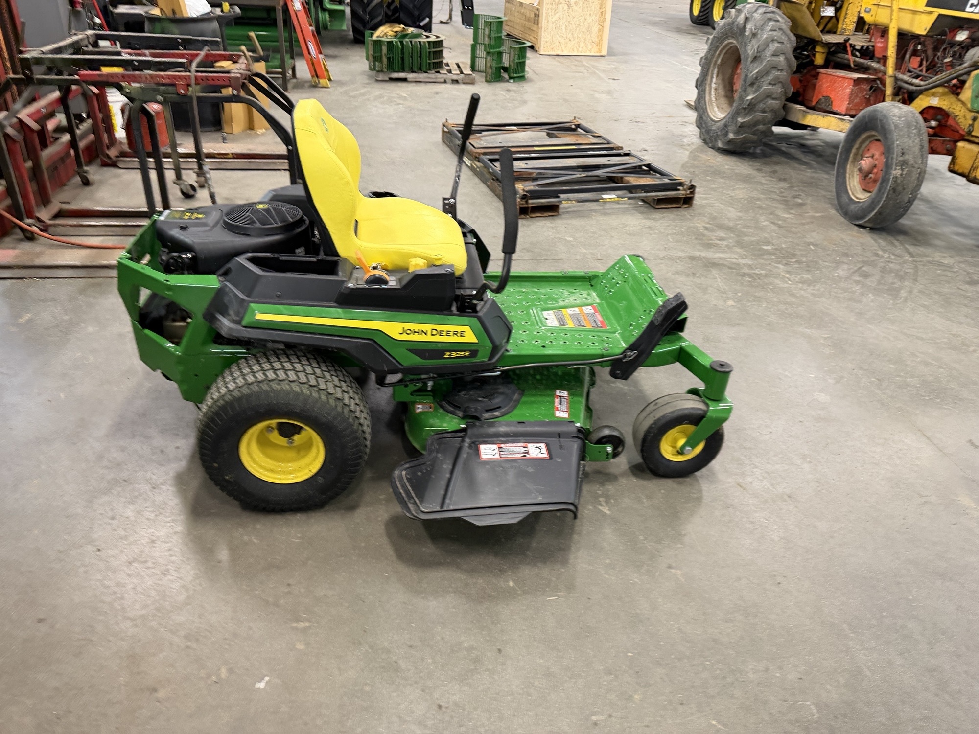 2025 John Deere Z325E