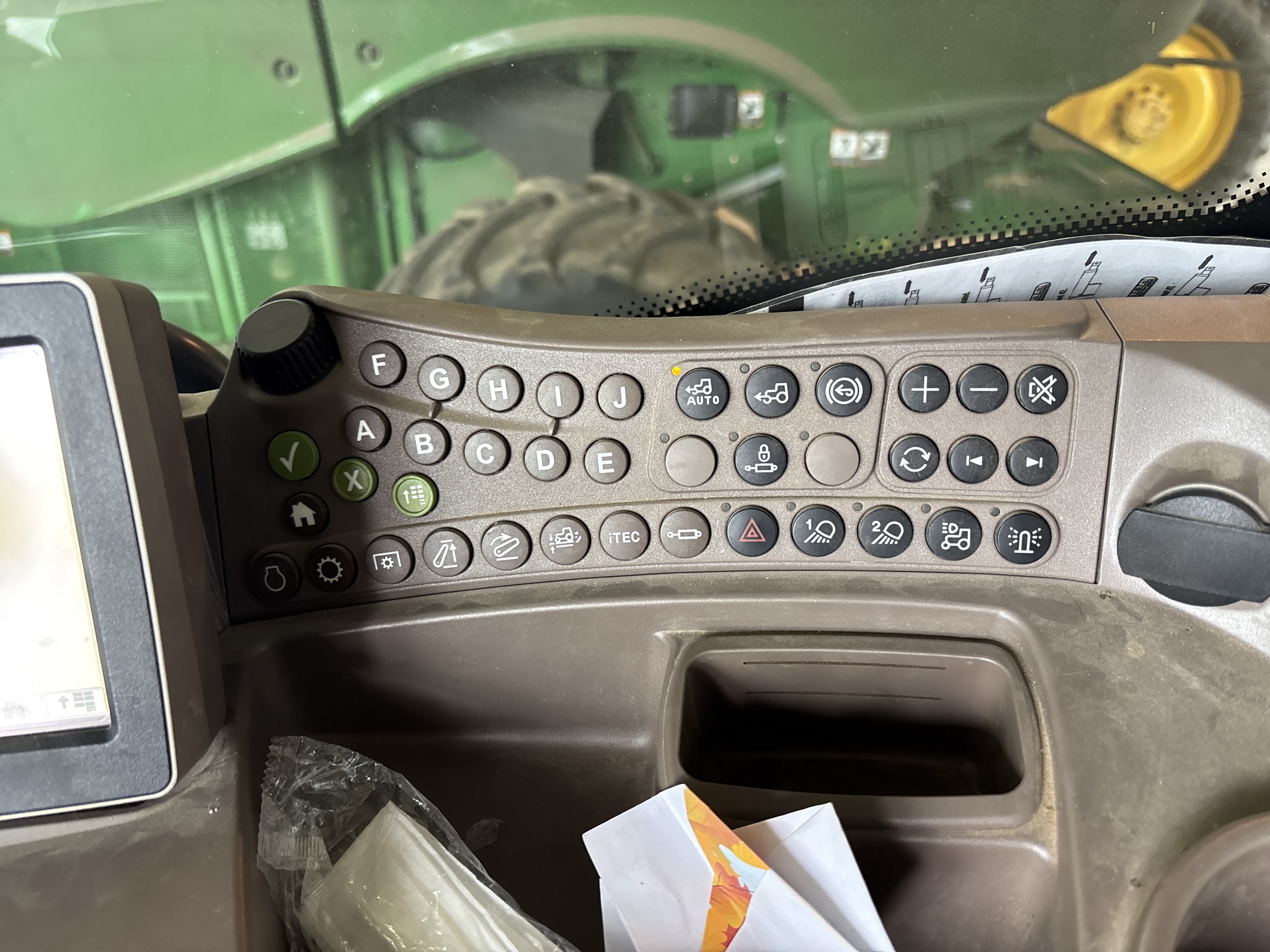 Used 2013 John Deere 6170R Row Crop Tractors at Koenig Equipment in Anna, OH - PhotoXL6