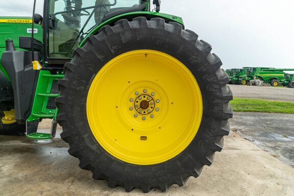 Used 2013 John Deere 6170R Row Crop Tractors at Koenig Equipment in Anna, OH - Photo9