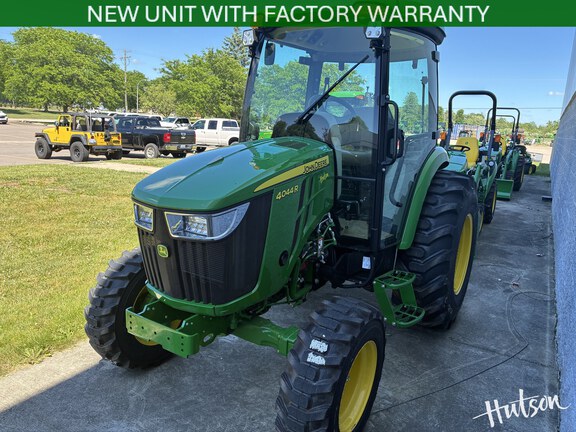 Photo of 2026 John Deere 4044R