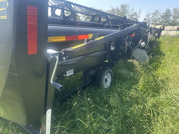 Used 2018 MacDon FD140 Combine Platforms at Horizon Ag & Turf in Lloydminster, AB - Photo10