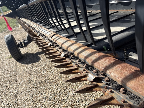 Used 2018 MacDon FD140 Combine Platforms at Horizon Ag & Turf in Lloydminster, AB - Photo10