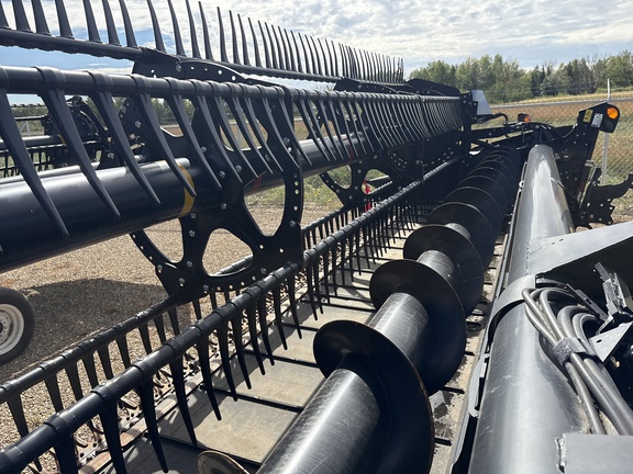 Used 2018 MacDon FD140 Combine Platforms at Horizon Ag & Turf in Lloydminster, AB - Photo11