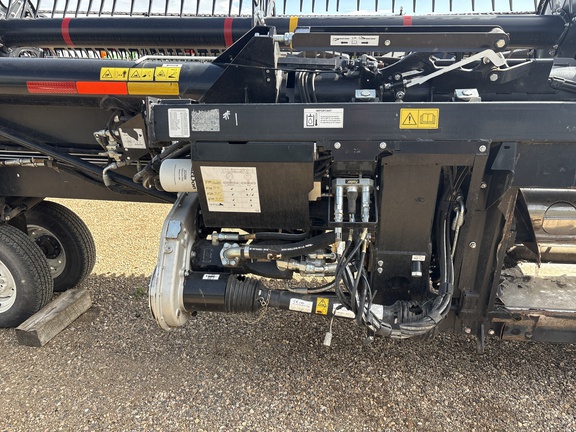 Used 2018 MacDon FD140 Combine Platforms at Horizon Ag & Turf in Lloydminster, AB - Photo16