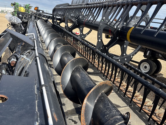 Used 2018 MacDon FD140 Combine Platforms at Horizon Ag & Turf in Lloydminster, AB - Photo12