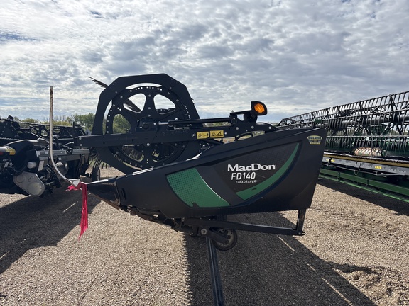 Used 2018 MacDon FD140 Combine Platforms at Horizon Ag & Turf in Lloydminster, AB - Photo3