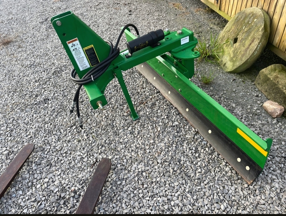 Photo of 2024 Frontier RB2184H