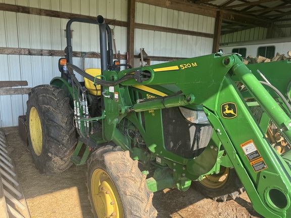 Photo of 2017 John Deere 5055E
