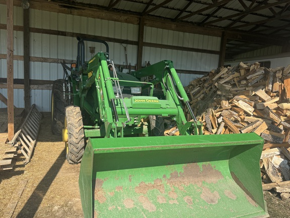Photo of 2017 John Deere 5055E