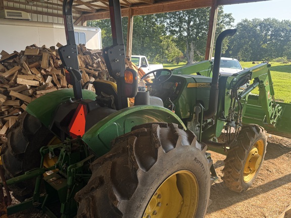 Photo of 2017 John Deere 5055E