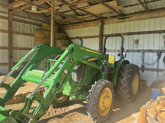 Photo of 2017 John Deere 5055E