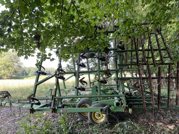 Photo of 1998 John Deere 980