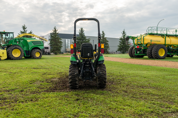 Used 2021 John Deere 2025R Compact Utility Tractors at Horizon Ag & Turf in Westlock, AB - Photo5