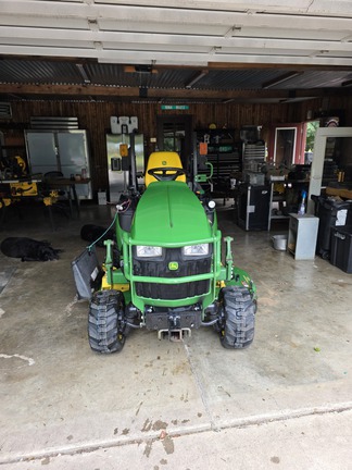 Photo of 2021 John Deere 1025R