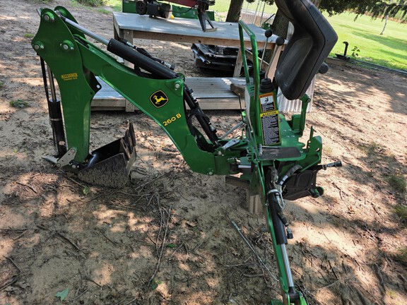 Photo of 2021 John Deere 1025R