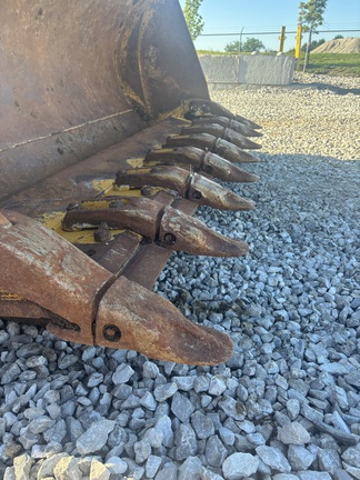 0 John Deere BUCKET