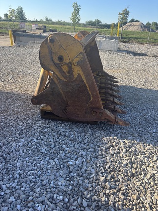 0 John Deere BUCKET