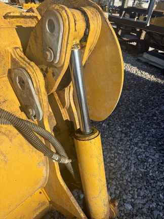 0 John Deere BUCKET