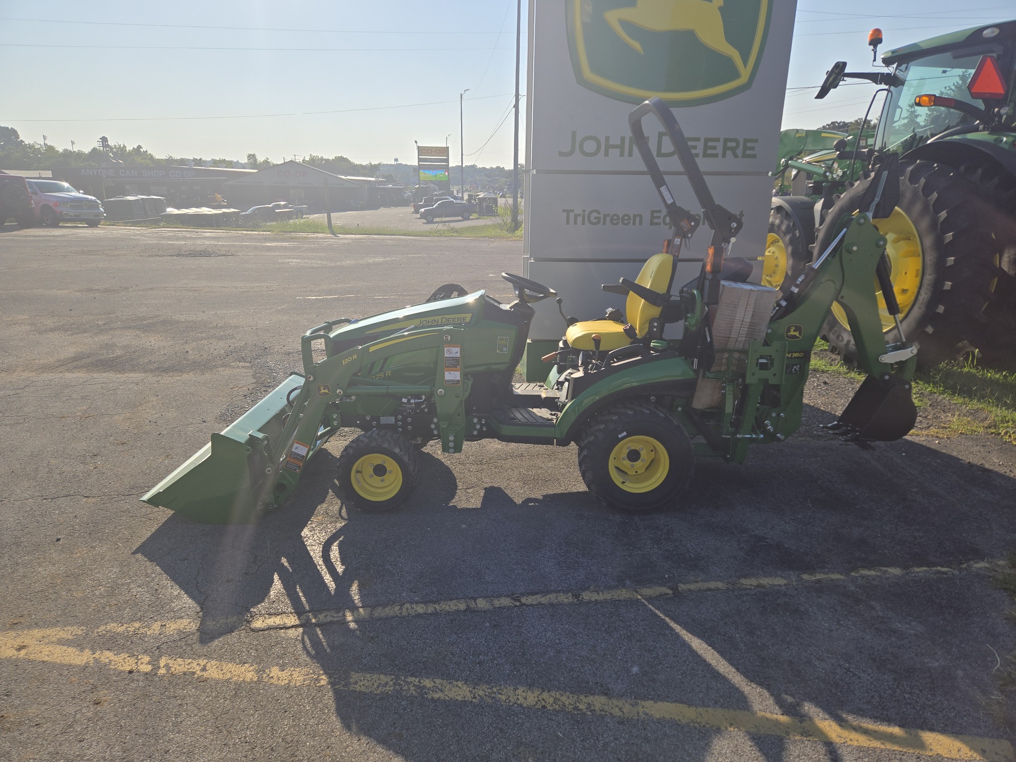 2026 John Deere 1025R