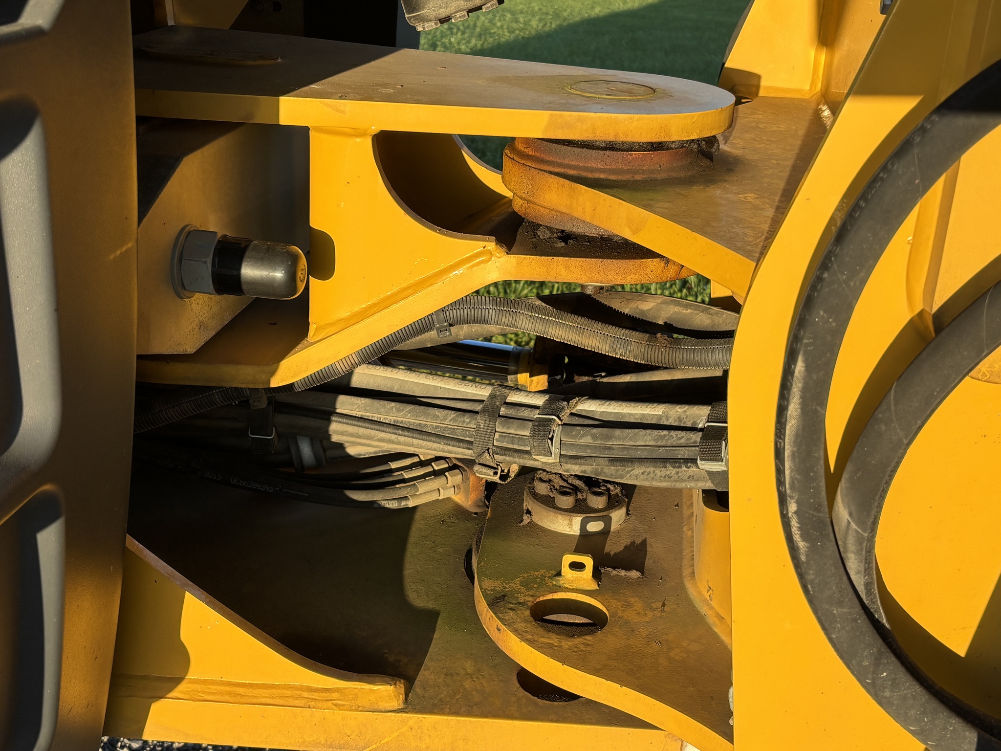 Used 2020 John Deere 344L Wheel Loaders at Koenig Equipment in Botkins, OH - PhotoXL27