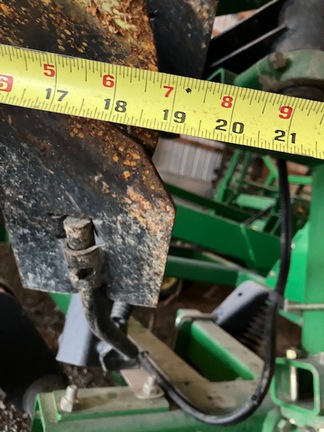 2006 John-Deere 726