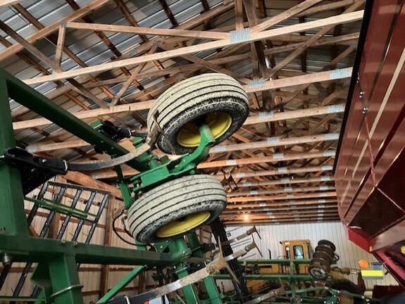 2006 John-Deere 726