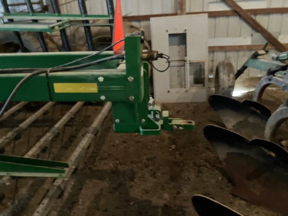 2006 John-Deere 726
