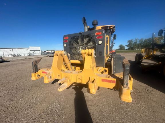 2017 John Deere 772G