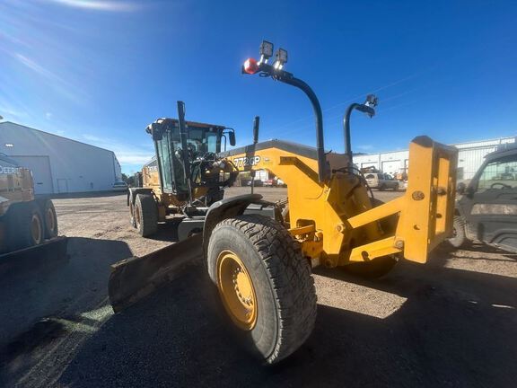 2017 John Deere 772G