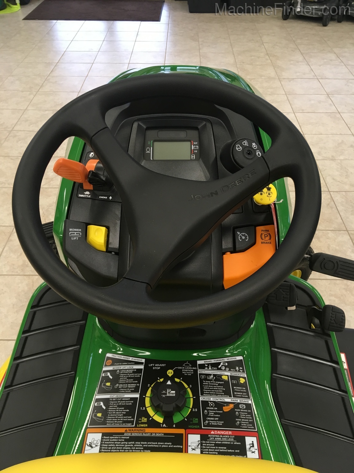 2020 John Deere X354 Image 5