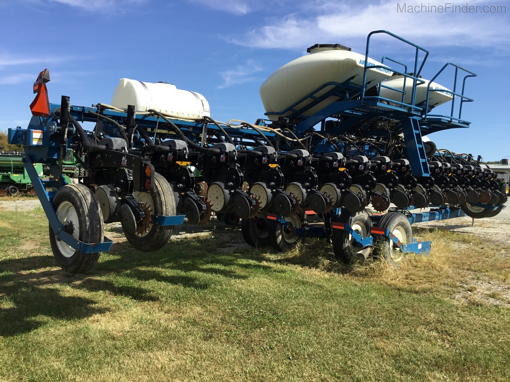 2009 Kinze 3660 Image 2