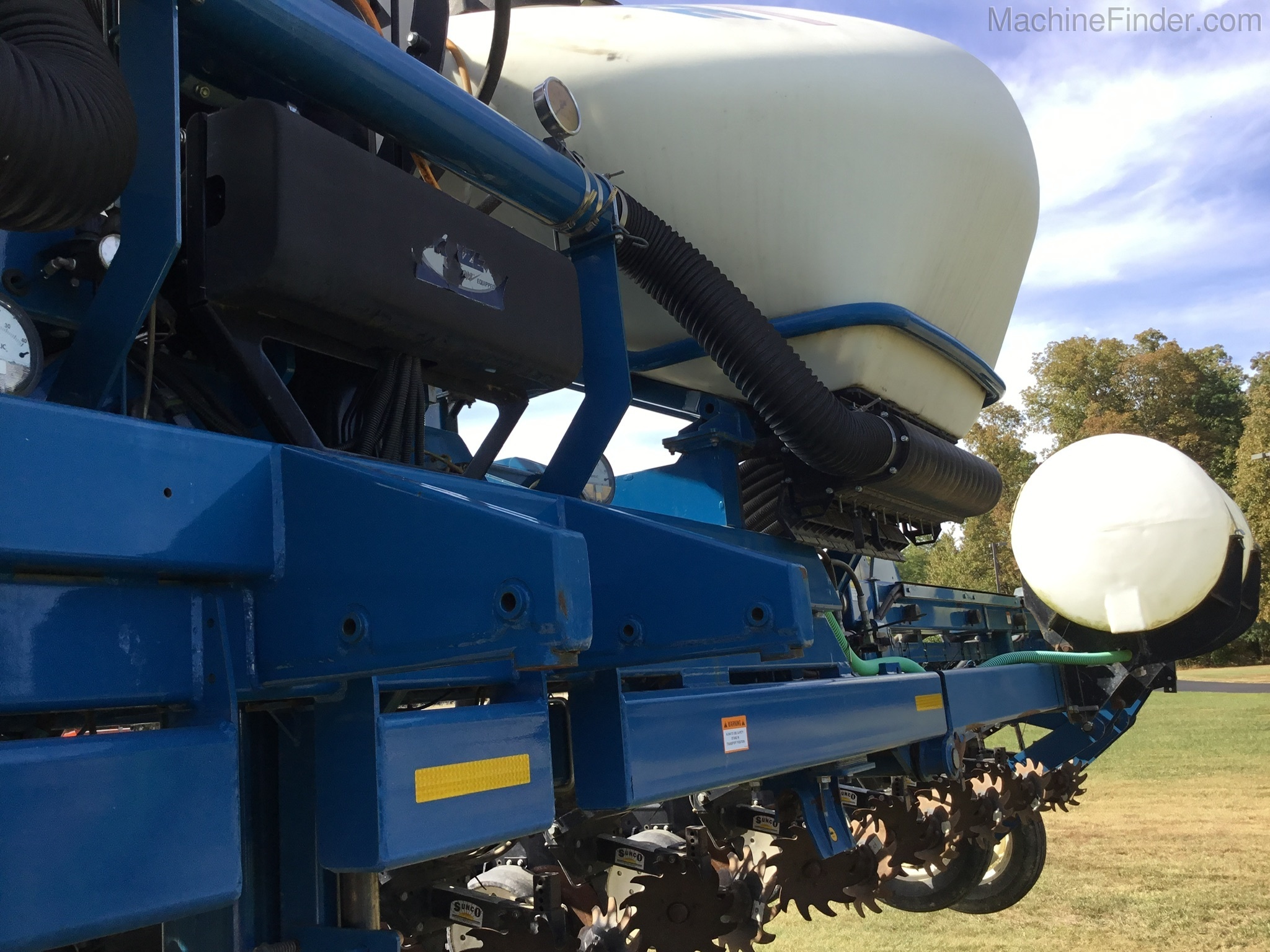 2009 Kinze 3660 Image 4