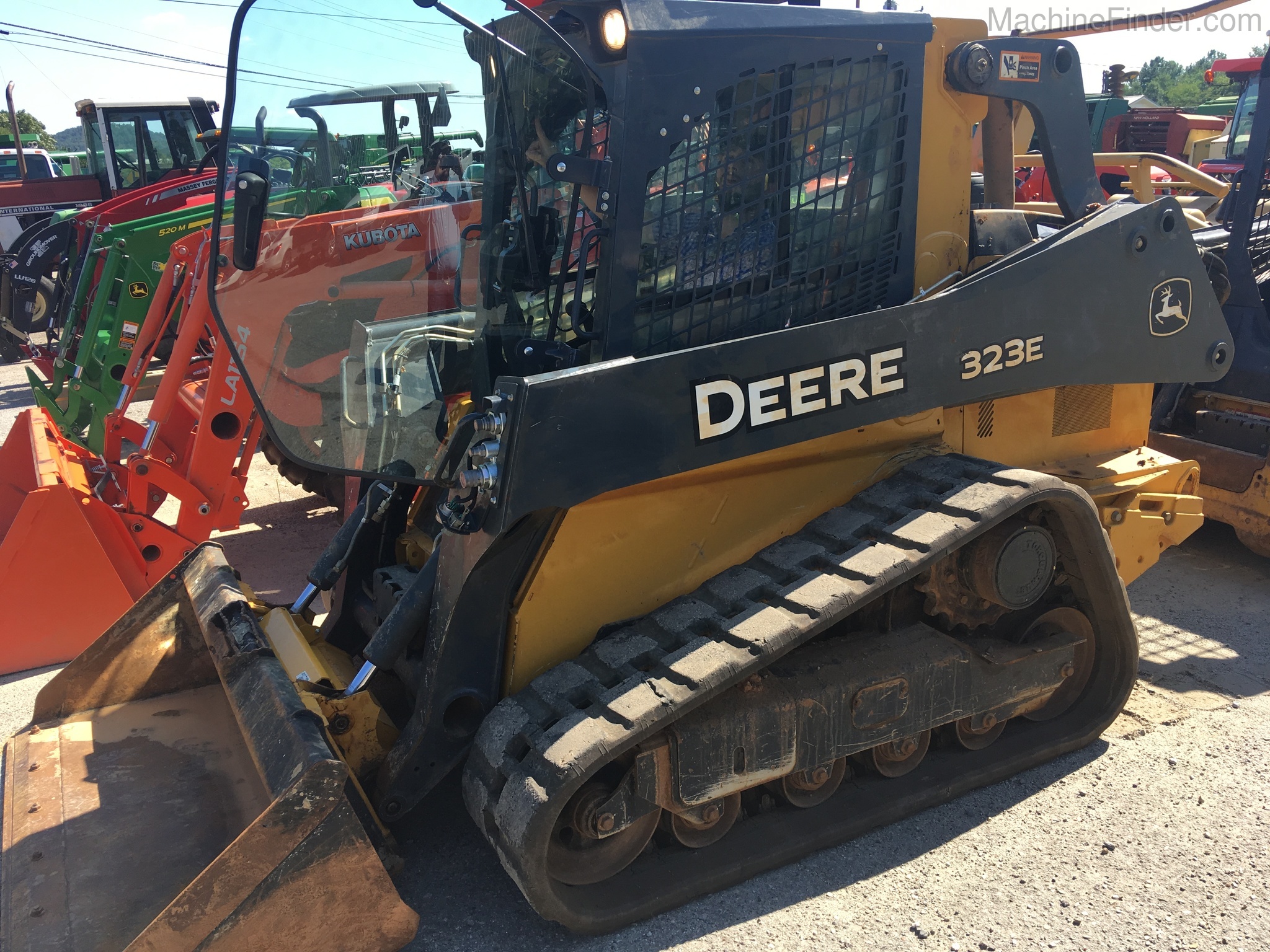 2013 John Deere 323E Image 1