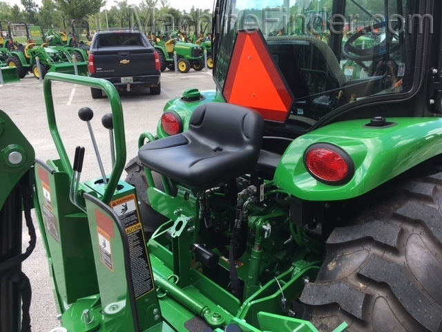 2020 John Deere 4066R Cab Tractor-Loader-Backhoe Image 6