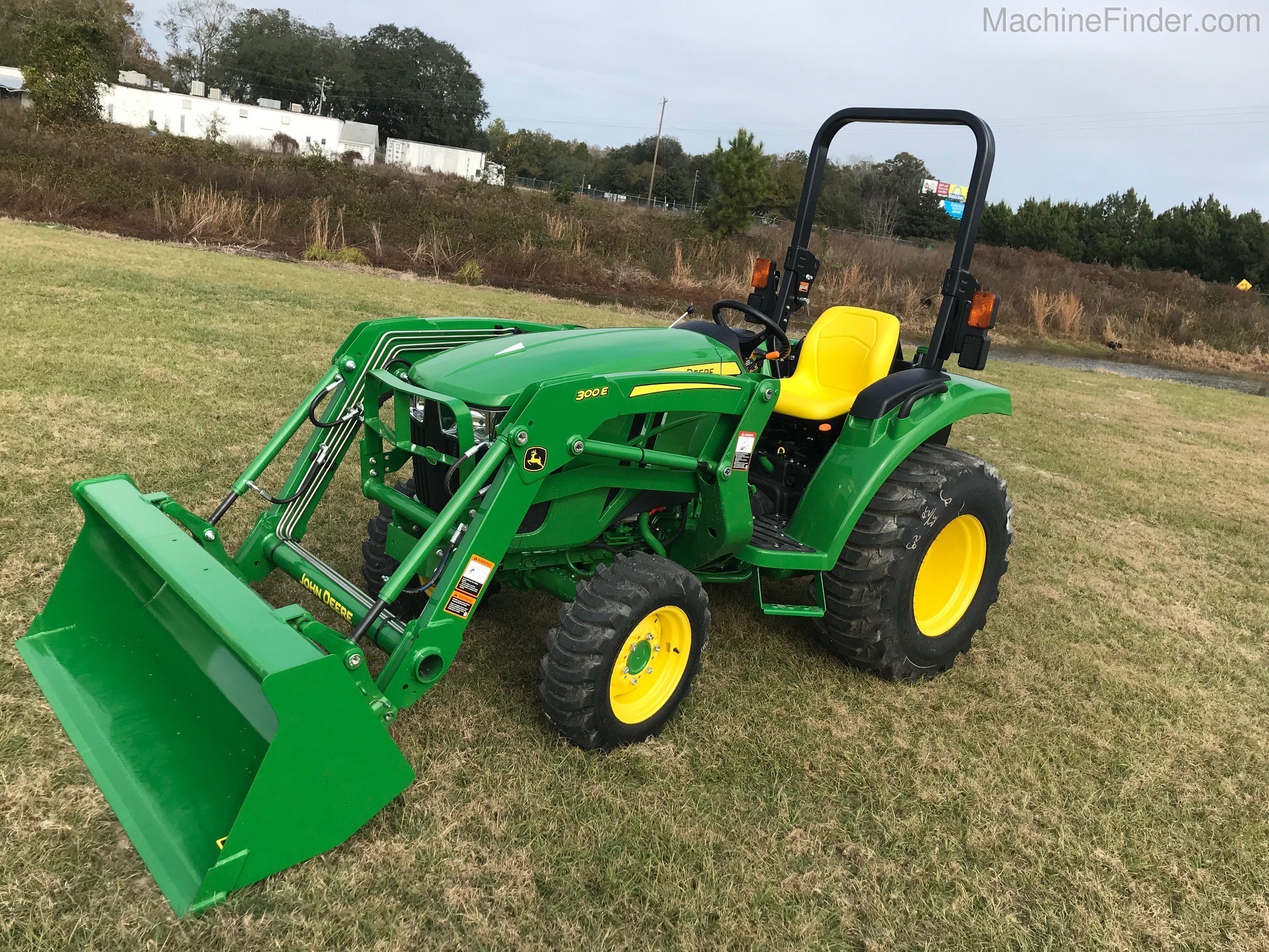 2020 John Deere 3025D Image 5