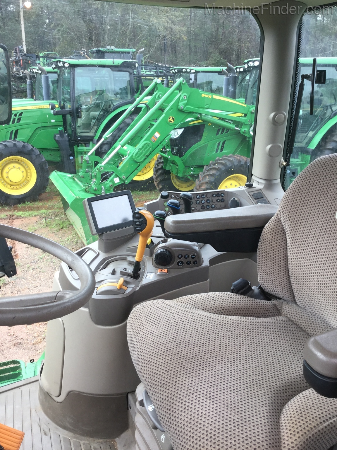 2016 John Deere 6145R Image 7