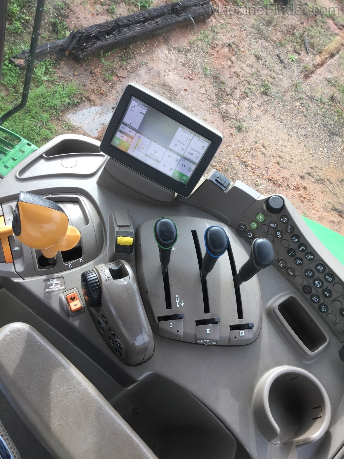 2016 John Deere 6145R Image 10