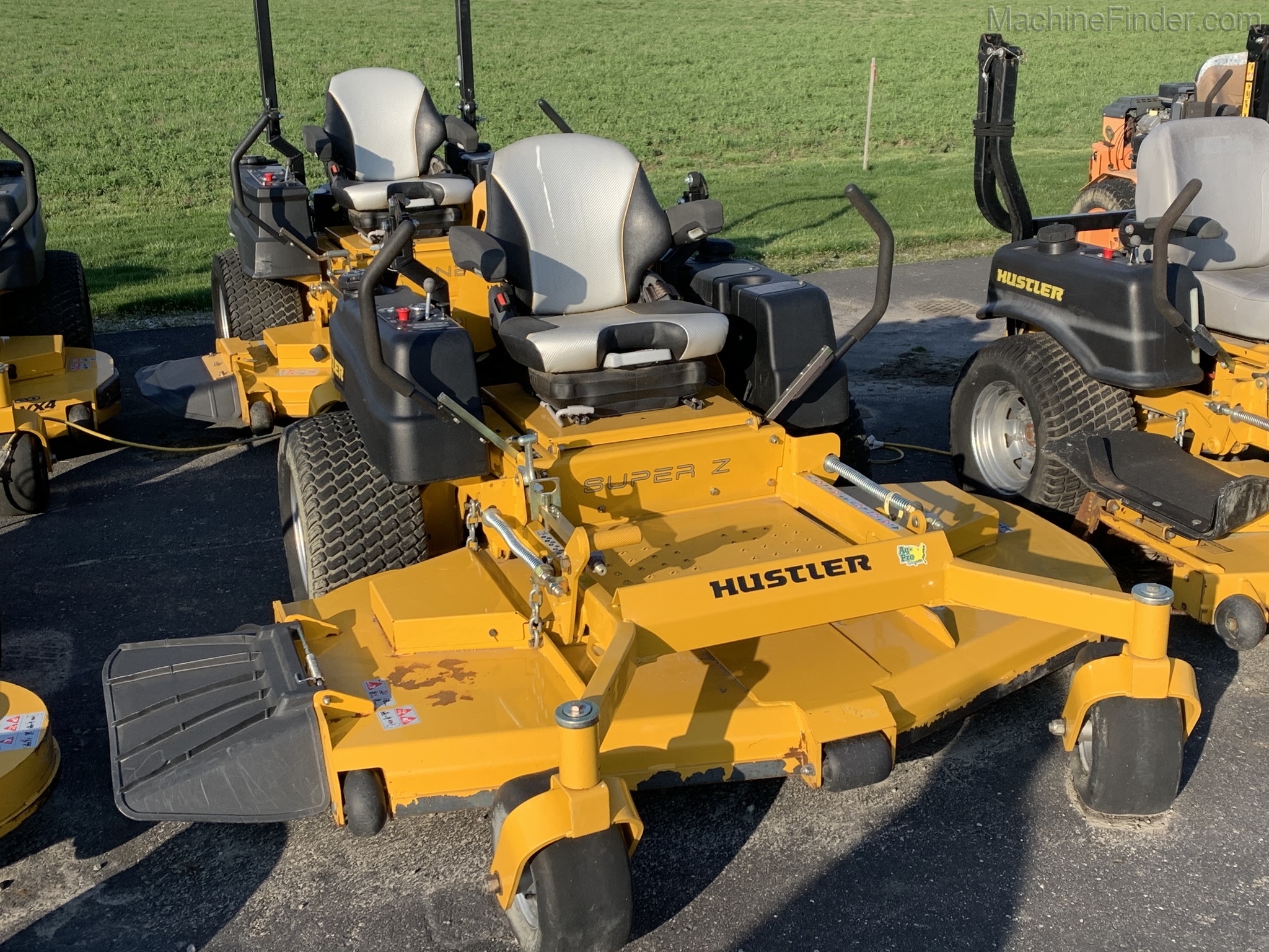 2015 Hustler SUPER Z Image 1