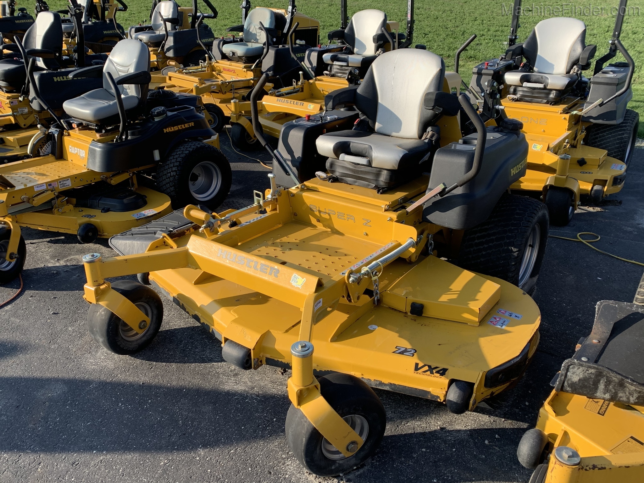 2015 Hustler SUPER Z Image 4