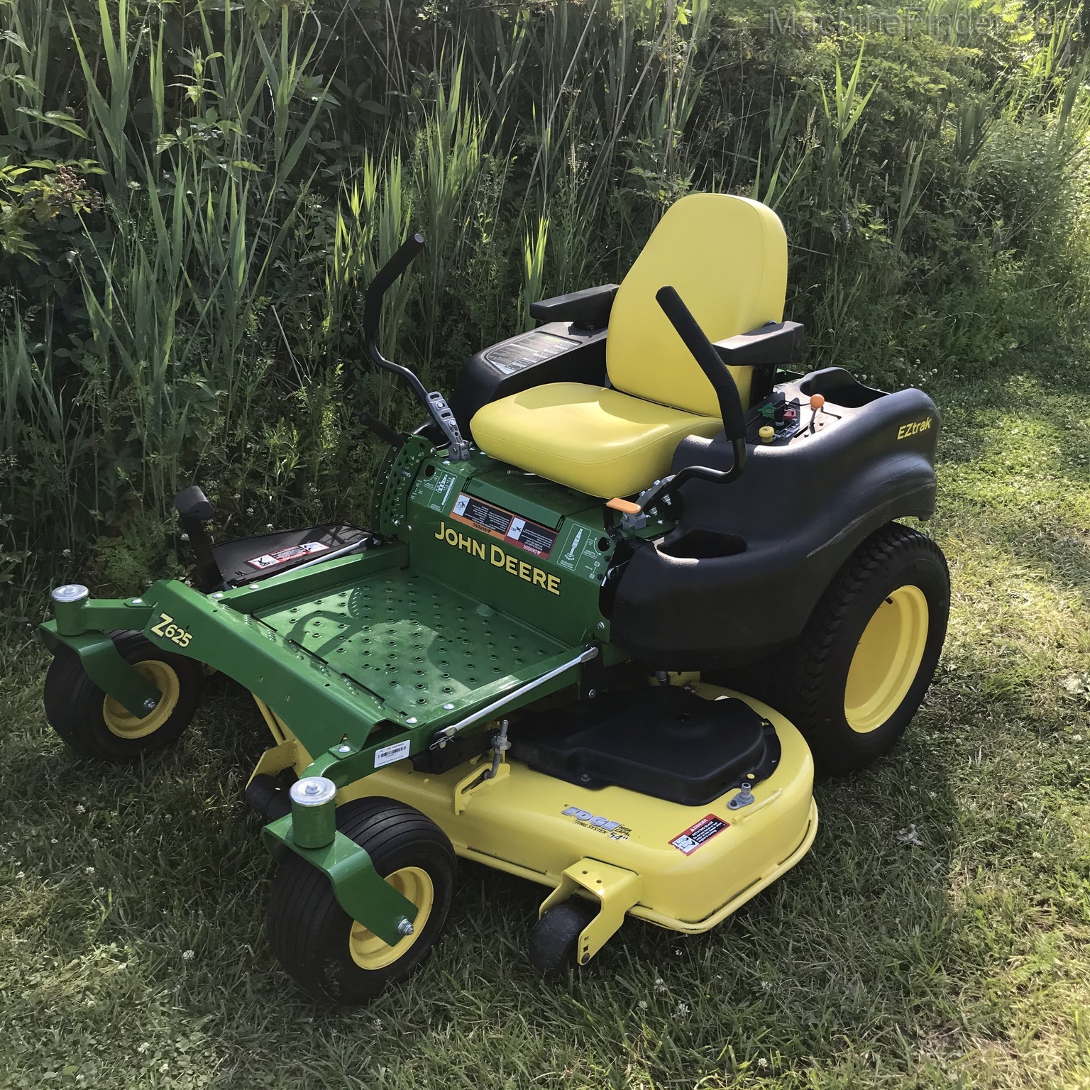 2015 John Deere Z625 Image 7