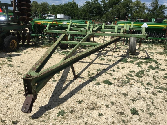 John Deere 1600 Image 1