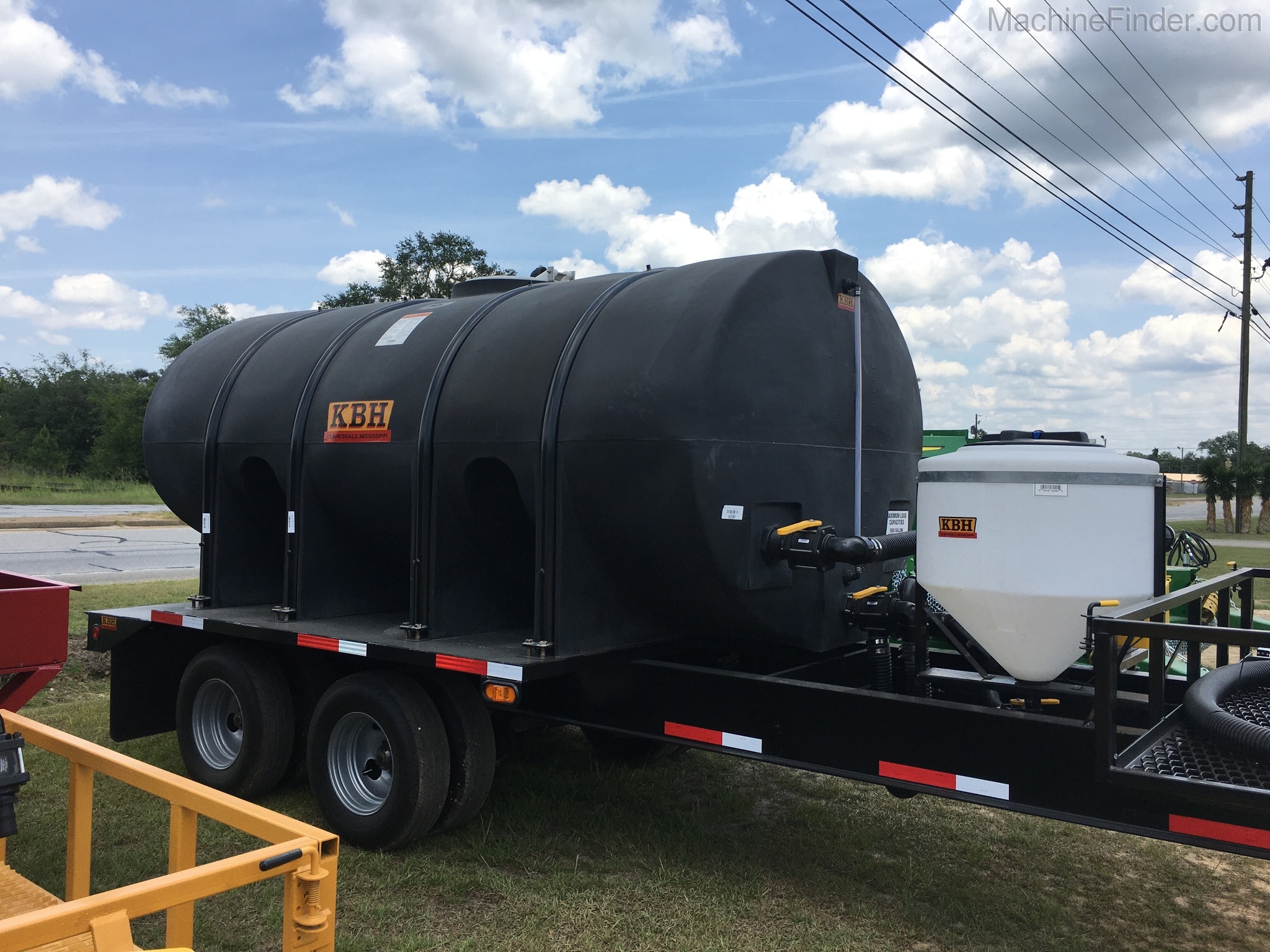 2020 KBH 2600G NURSE TANK Image 3