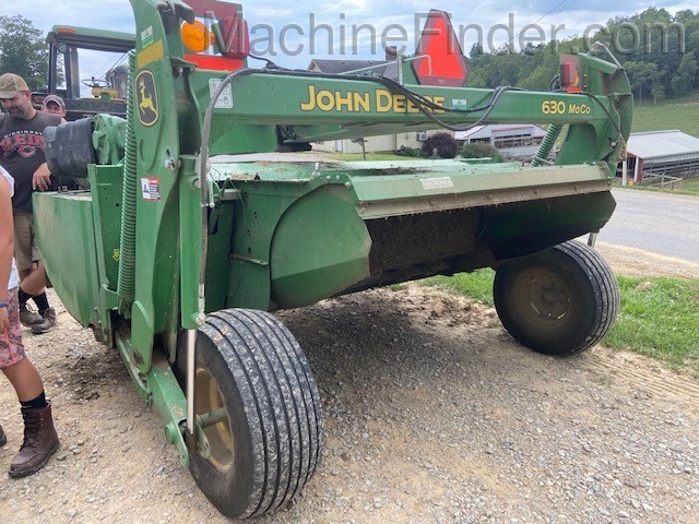 2016 John Deere 630 Image 4