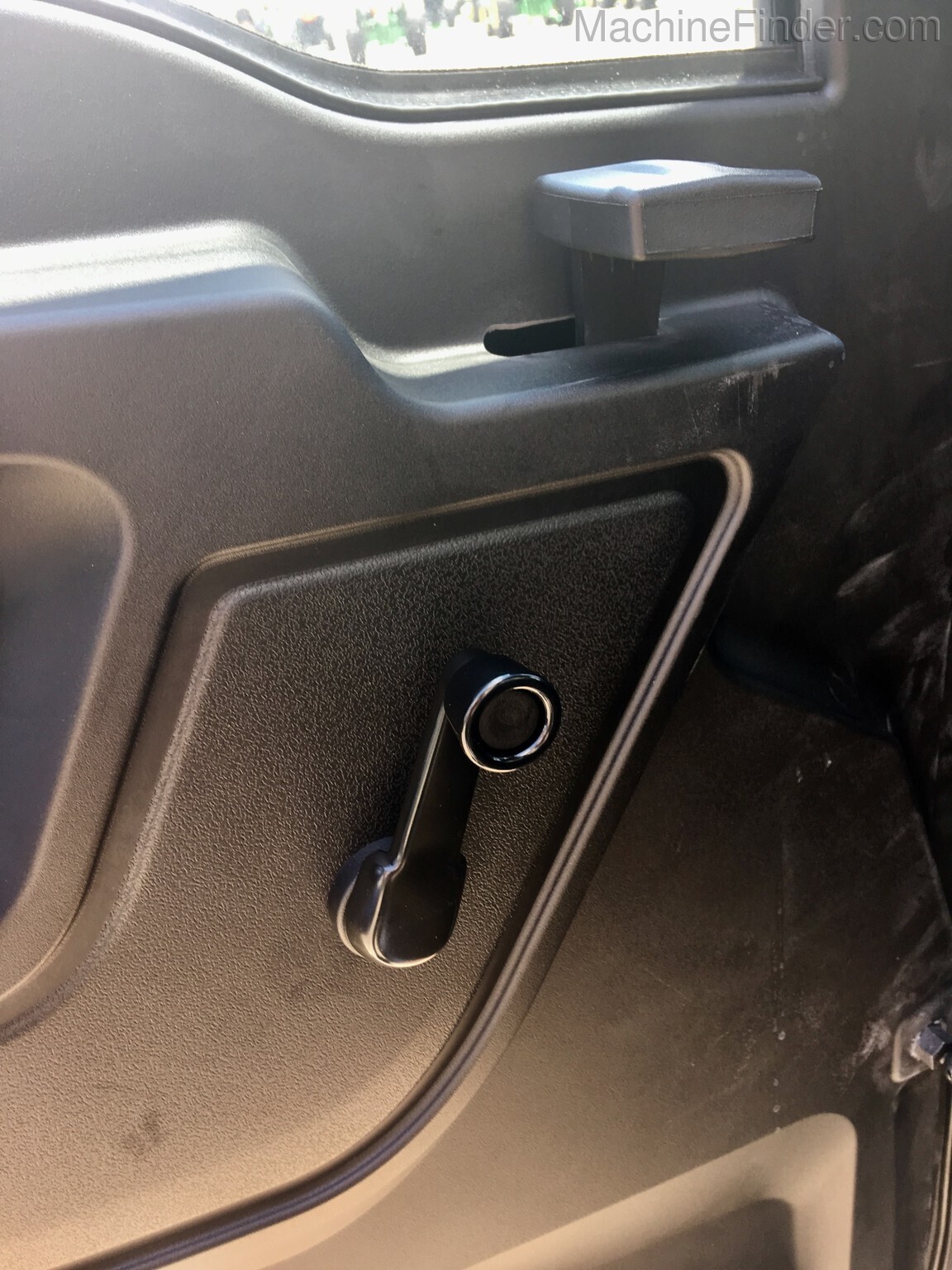 2020 John Deere UXV835M Image 5