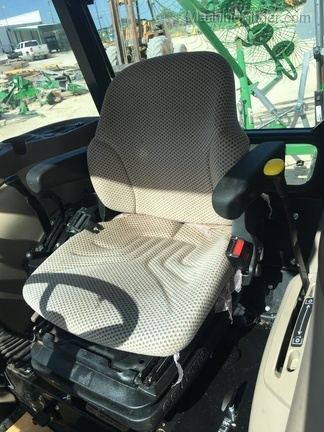 2018 John Deere 5055E Image 6