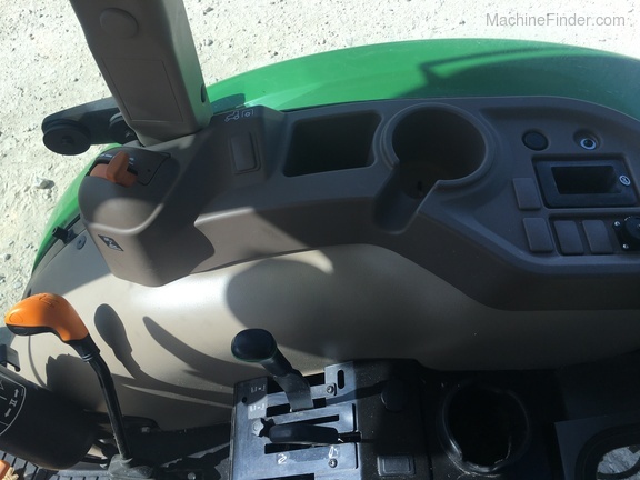 2018 John Deere 5055E Image 8