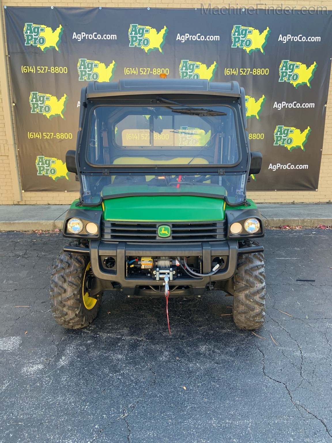 2019 John Deere 825E Image 2