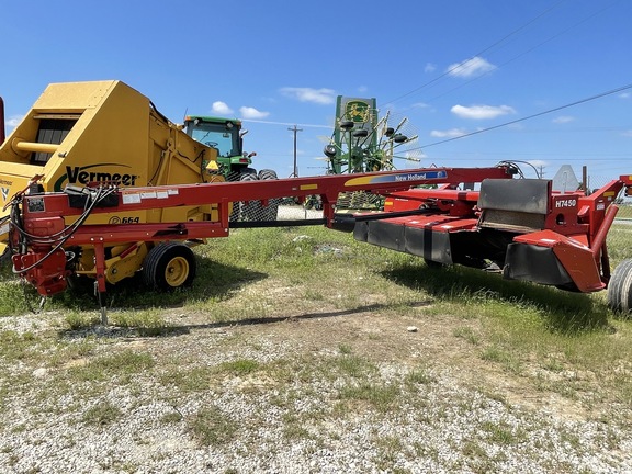 2009 New Holland H7450 Image 1
